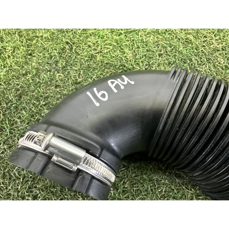 Патрубок воздушного фильтра (впускная система) AUDI A4 B9 2017 2.0 TFSI 06L129629A