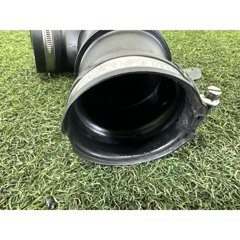 Патрубок воздушного фильтра (впускная система) AUDI A4 B9 2017 2.0 TFSI 06L129629A