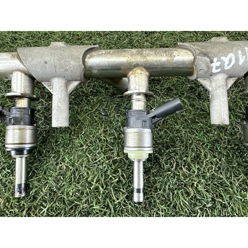 Топливная рампа (топливная система) AUDI Q7 4M 2017 3.0 TFSi 06E130090AJ