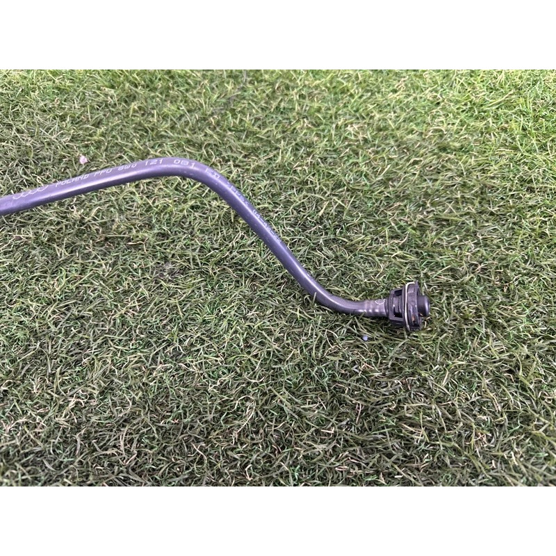 Трубка системы охлаждения (система охлаждения) AUDI A4 B9 2017 2.0 TFSI 8W0121081AN