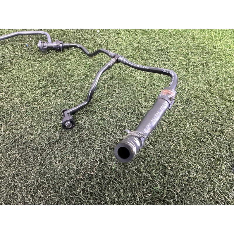 Трубка системы охлаждения (система охлаждения) AUDI A4 B9 2017 2.0 TFSI 8W0121081AN