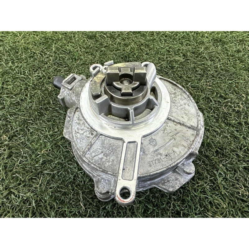 Вакуумный насос (тормозная система) AUDI Q7 4M 2017 3.0 TFSi 06E145100Q