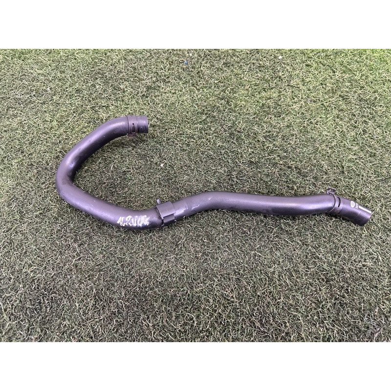 Шланг (система охлаждения) LAND ROVER Range Rover L405 2016 5.0 LR048081