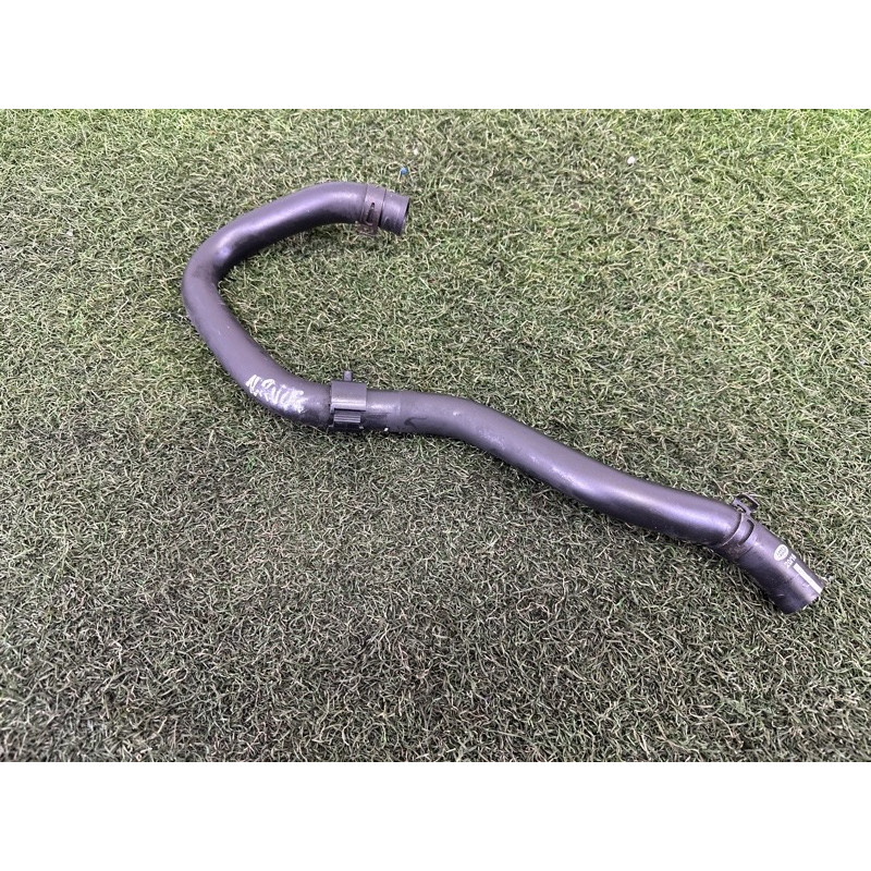 Шланг (система охлаждения) LAND ROVER Range Rover L405 2016 5.0 LR048081