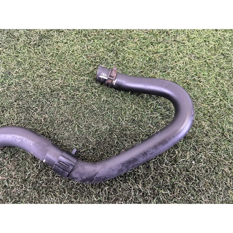 Шланг (система охлаждения) LAND ROVER Range Rover L405 2016 5.0 LR048081