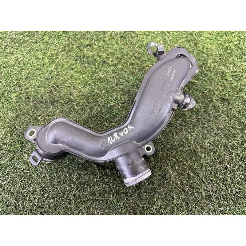 Трубка системы охлаждения (система охлаждения) LAND ROVER Range Rover L405 2016 5.0 LR186859