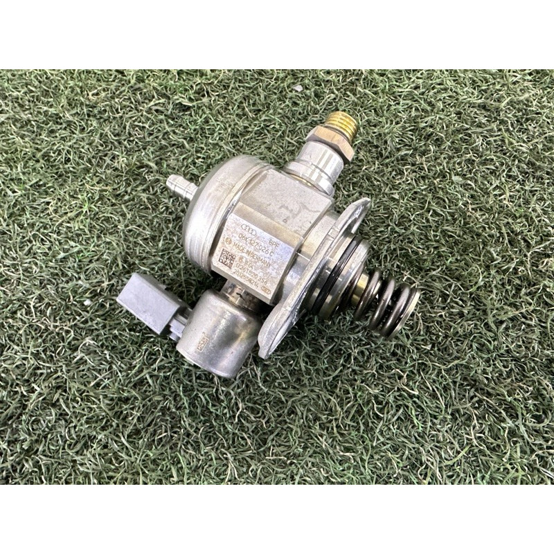 ТНВД (топливная система) AUDI A3 8V 2016 1.8 CNSB 06K127026C