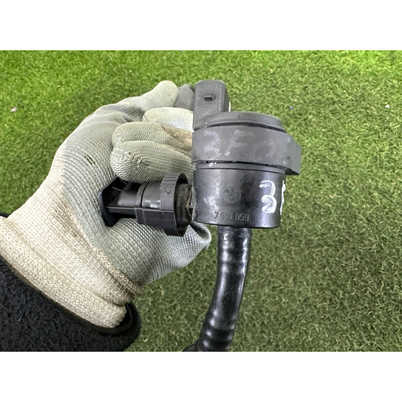 Клапан вентиляции топливного бака (топливная система) BMW 7-series F01 2011 3.0 N54 13907618652