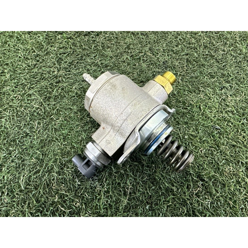 ТНВД (топливная система) AUDI A4 B8 2010 2.0 CAEB 06J127025L