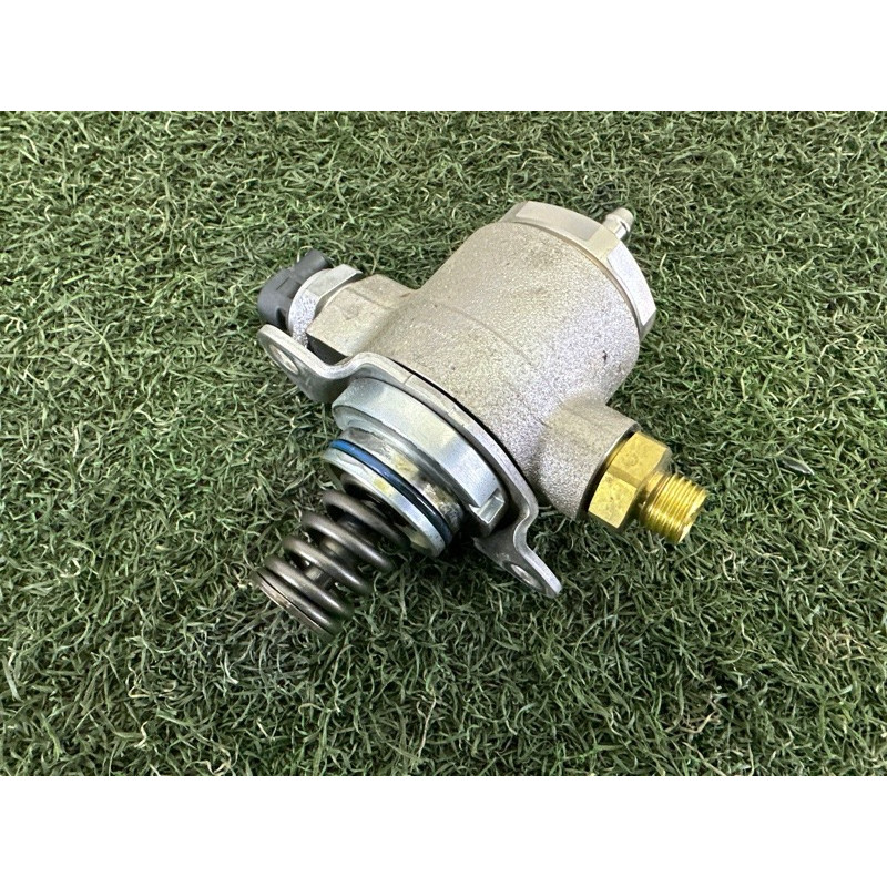 ТНВД (топливная система) AUDI A4 B8 2010 2.0 CAEB 06J127025L