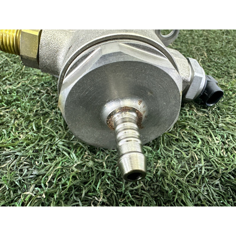 ТНВД (топливная система) AUDI A4 B8 2010 2.0 CAEB 06J127025L