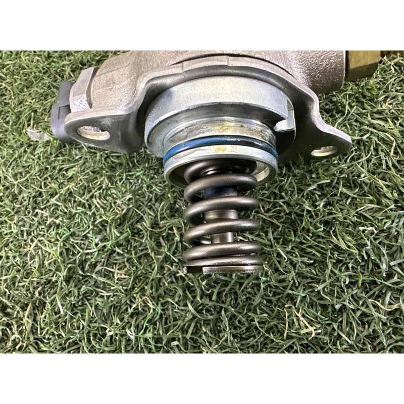 ТНВД (топливная система) AUDI A4 B8 2010 2.0 CAEB 06J127025L