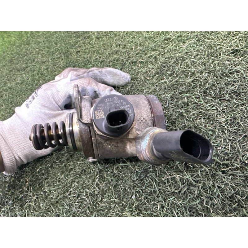 ТНВД (топливная система) AUDI Q5 8R 2010 3.2 CALB 06E127025N