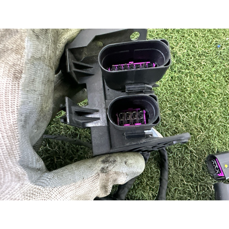 Топливная рампа (топливная система) AUDI A3 8V 2016 1.8 CNSB 06K133317G