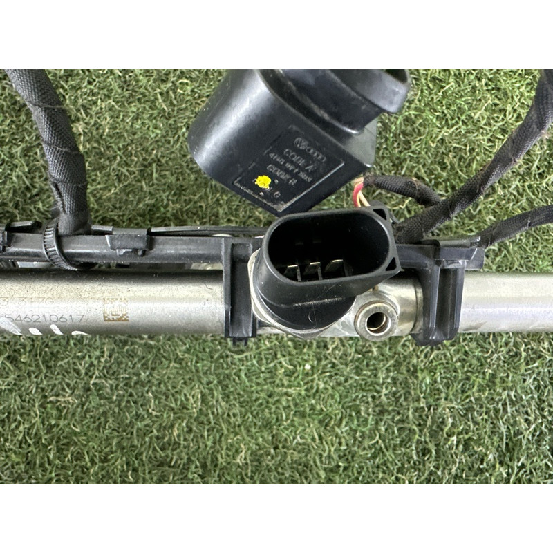 Топливная рампа (топливная система) AUDI A3 8V 2016 1.8 CNSB 06K133317G