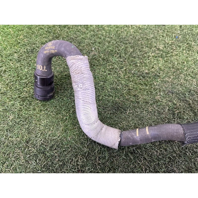 Патрубок (система охлаждения) LAND ROVER Range Rover Evoque L538 2016 2.0 LR054981