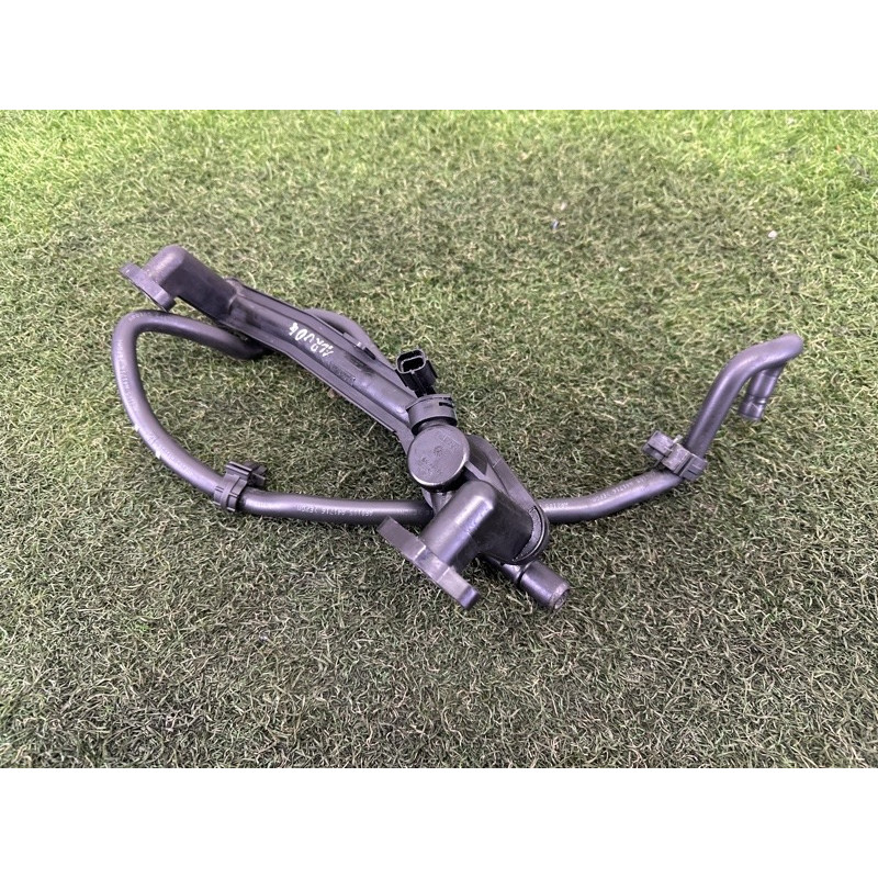 Трубка системы охлаждения (система охлаждения) LAND ROVER Range Rover L405 2016 5.0 LR087559