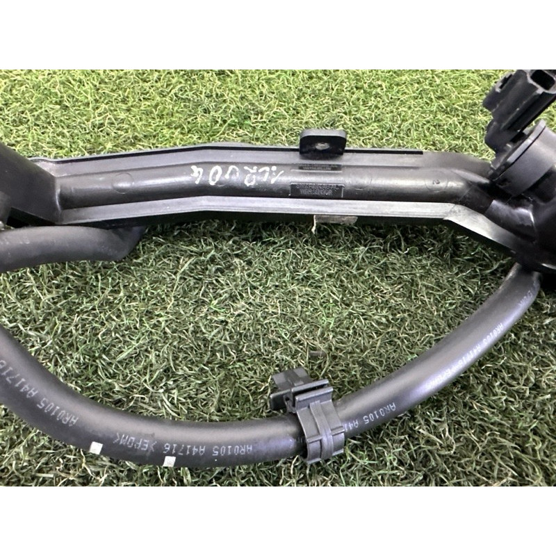 Трубка системы охлаждения (система охлаждения) LAND ROVER Range Rover L405 2016 5.0 LR087559