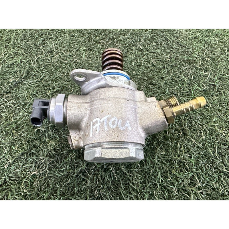 ТНВД (топливная система) Volkswagen Touareg NF 2012 3.0 Hybrid CGFA 07L127026J