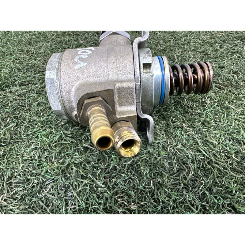 ТНВД (топливная система) Volkswagen Touareg NF 2012 3.0 Hybrid CGFA 07L127026J