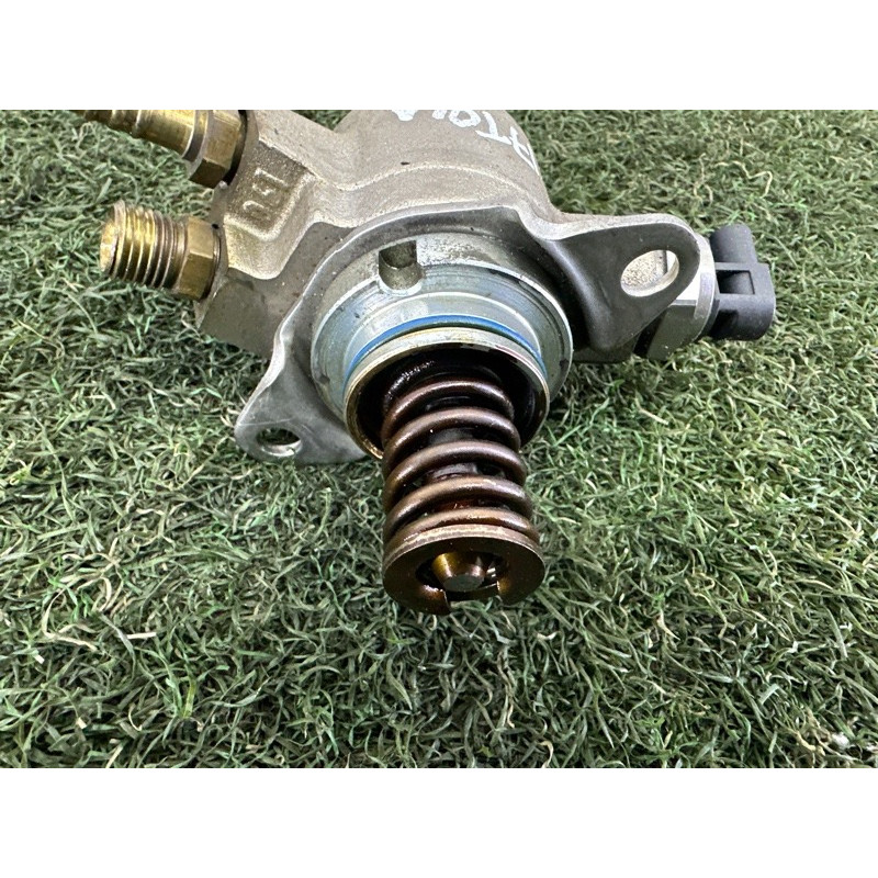 ТНВД (топливная система) Volkswagen Touareg NF 2012 3.0 Hybrid CGFA 07L127026J