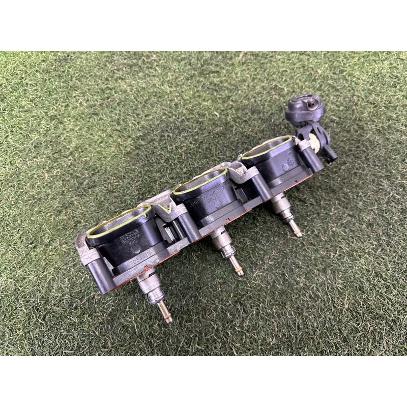 Коллектор впускной (впускная система) Volkswagen Touareg NF 2012 3.0 Hybrid CGFA 06E133110AF