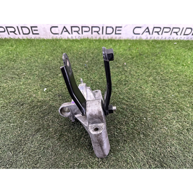 Кронштейн промежуточного вала (трансмиссия) LAND ROVER Range Rover Evoque L538 2016 2.0 LR024760