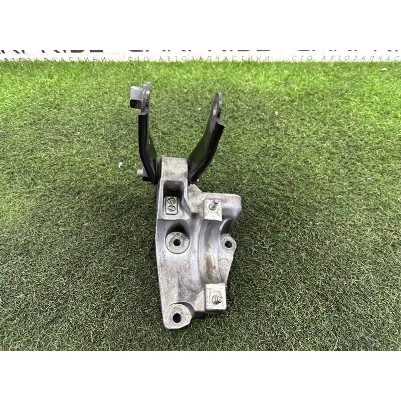 Кронштейн промежуточного вала (трансмиссия) LAND ROVER Range Rover Evoque L538 2016 2.0 LR024760