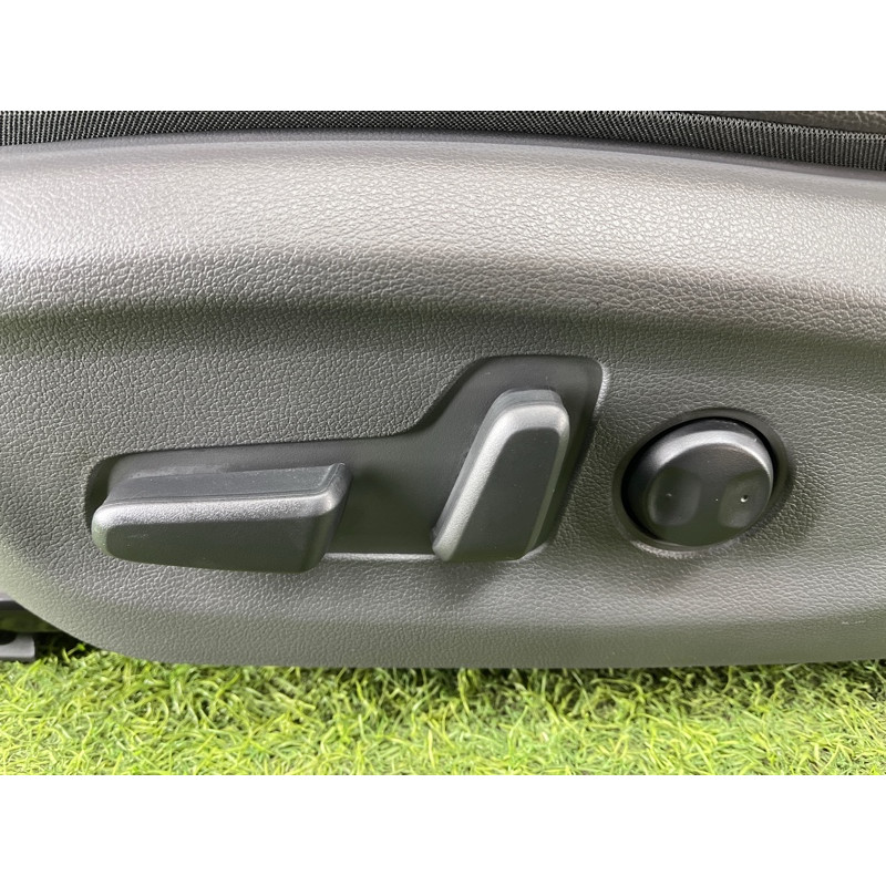 Передние сидения (салон) Hyundai Ioniq AE 2018 1.6 Hybrid 88500G2211T9Y