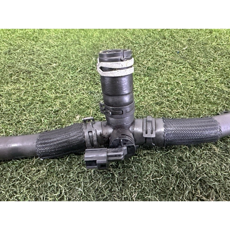 Патрубок (система охлаждения) LAND ROVER RANGE ROVER Sport L494 2016 3.0 Diesel LR081465