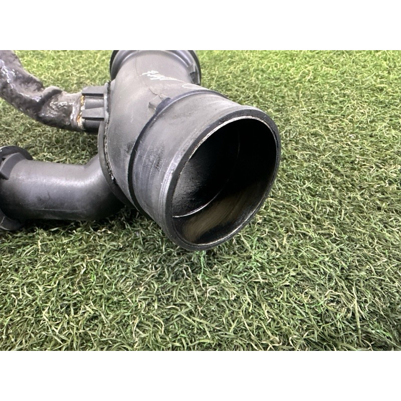 Патрубок (система охлаждения) LAND ROVER RANGE ROVER Sport L494 2016 3.0 Diesel LR084058