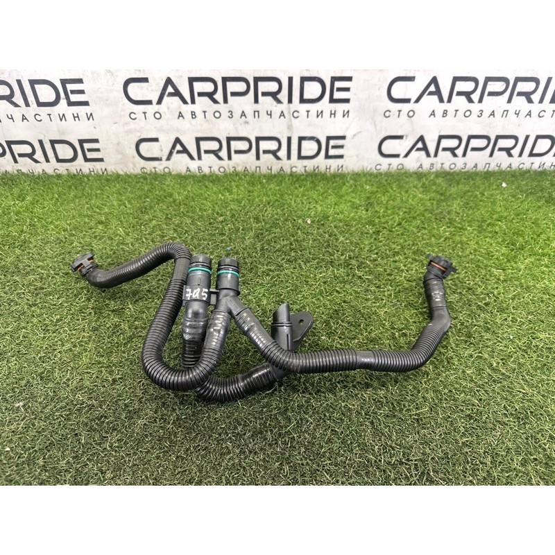 Трубка вентиляции (двигатель и элементы) AUDI Q5 8R 2010 3.2 CALB 06E103217AA