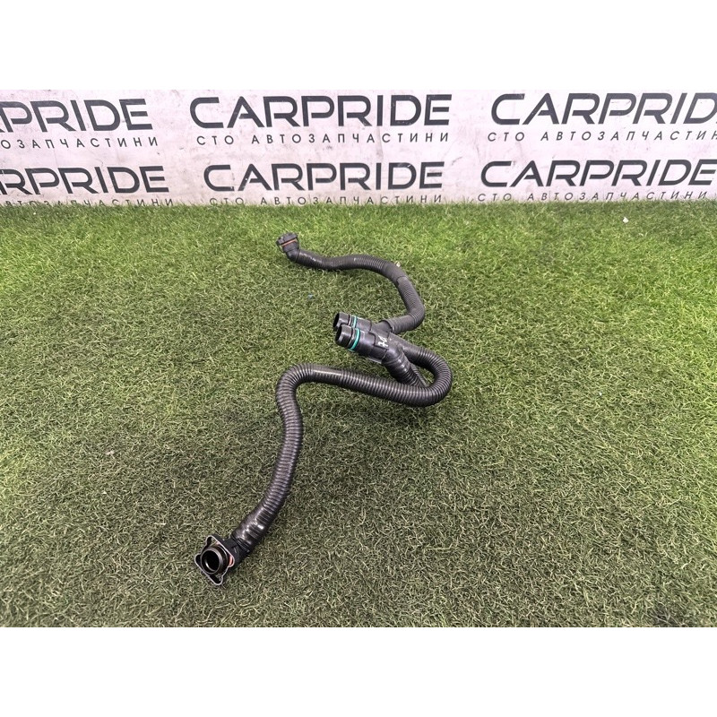 Трубка вентиляции (двигатель и элементы) AUDI Q5 8R 2010 3.2 CALB 06E103217AA