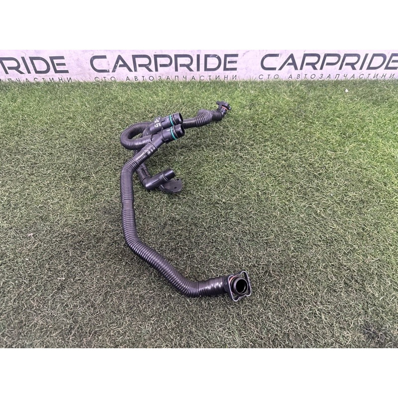 Трубка вентиляции (двигатель и элементы) AUDI Q5 8R 2010 3.2 CALB 06E103217AA