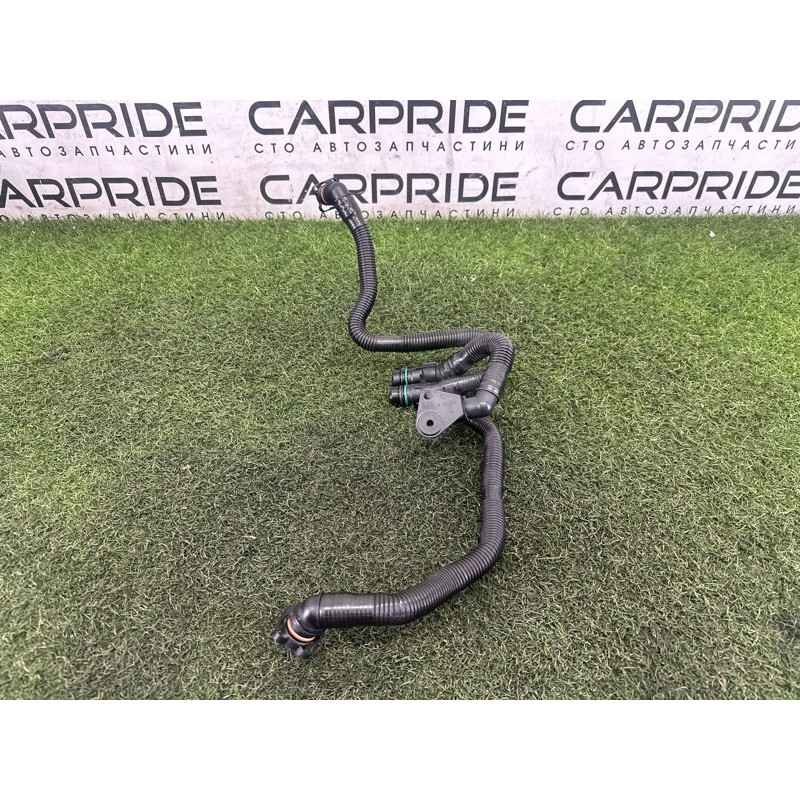 Трубка вентиляции (двигатель и элементы) AUDI Q5 8R 2010 3.2 CALB 06E103217AA