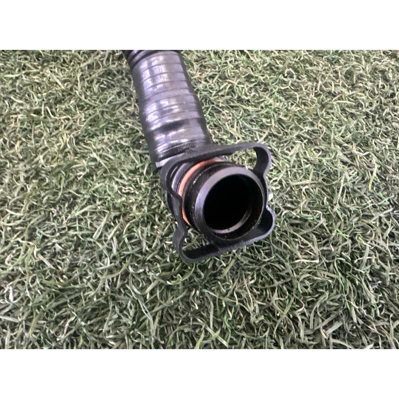 Трубка вентиляции (двигатель и элементы) AUDI Q5 8R 2010 3.2 CALB 06E103217AA