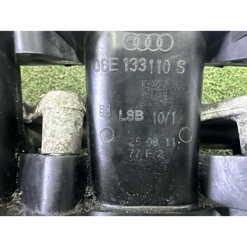 Коллектор впускной (впускная система) AUDI Q5 8R 2012 3.2 06E133125D