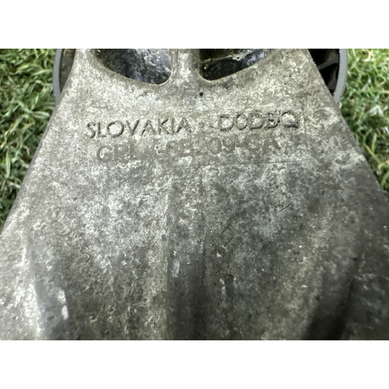 Ролик натяжной (двигатель и элементы) LAND ROVER RANGE ROVER Sport L494 2016 3.0 Diesel LR079293