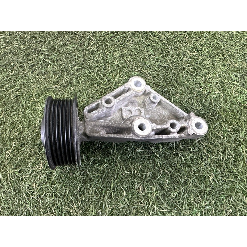 Ролик обводной (двигатель и элементы) LAND ROVER RANGE ROVER Sport L494 2016 3.0 Diesel LR077854