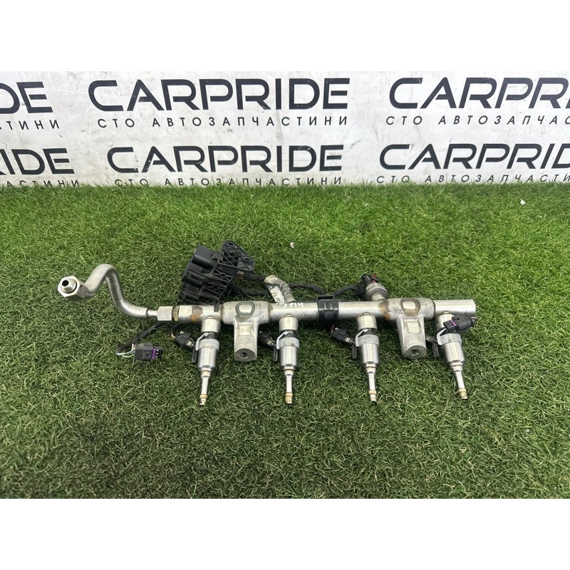 Паливна рампа (паливна система) AUDI A4 B9 2017 2.0 TFSI 06L133317E