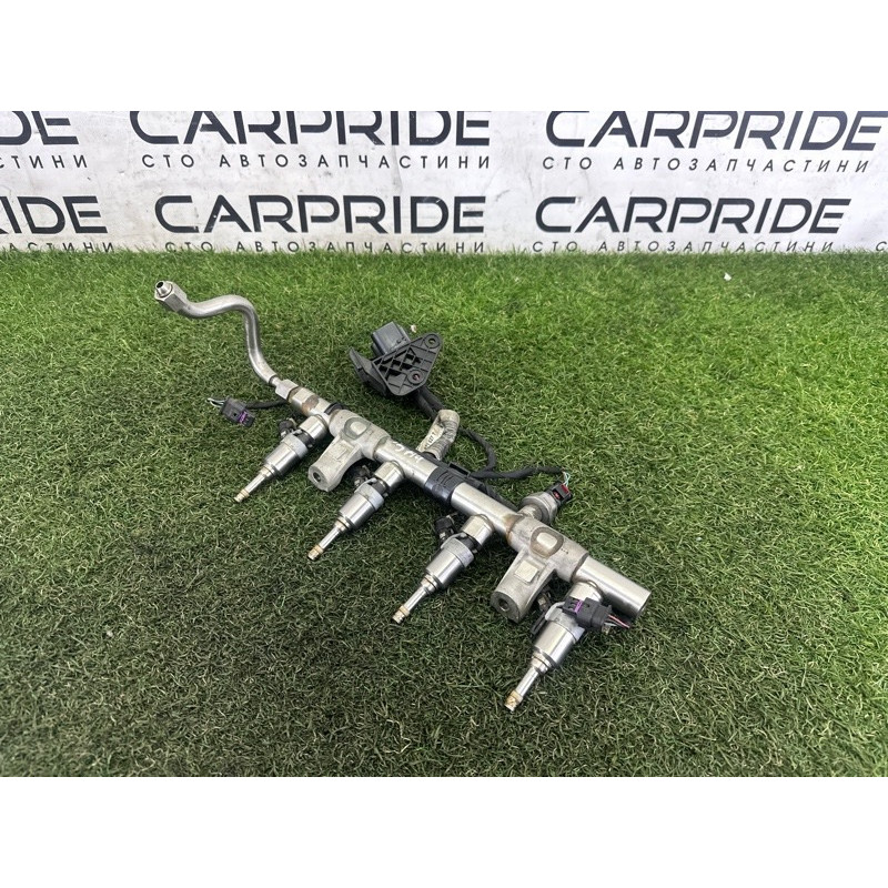 Паливна рампа (паливна система) AUDI A4 B9 2017 2.0 TFSI 06L133317E