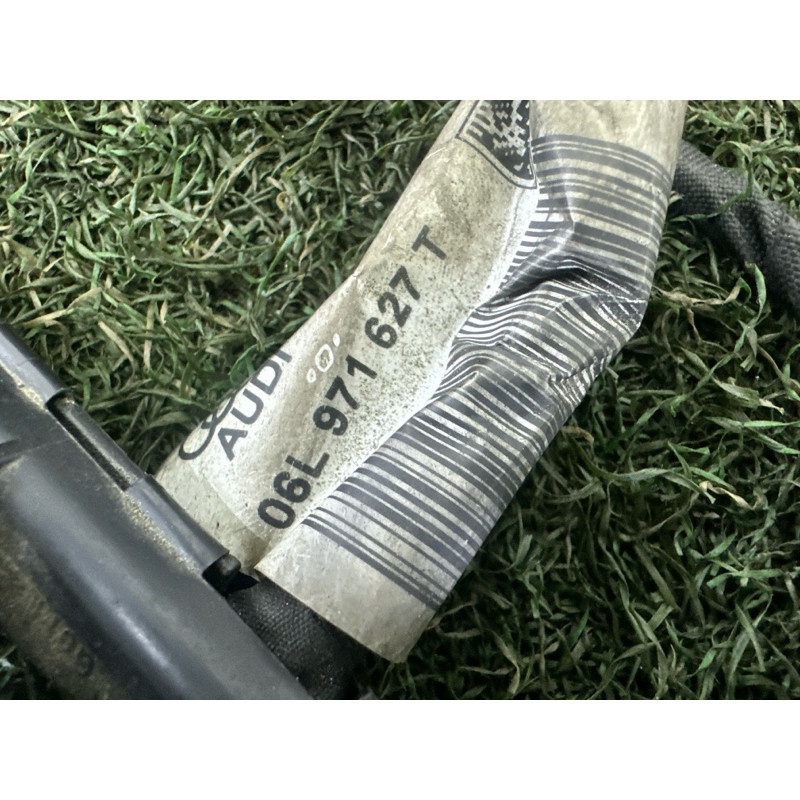 Паливна рампа (паливна система) AUDI A4 B9 2017 2.0 TFSI 06L133317E