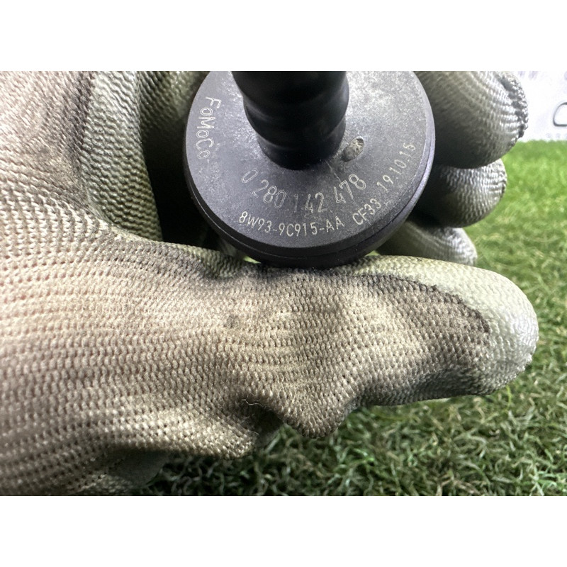 Клапан вентиляции топливного бака (топливная система) LAND ROVER Range Rover L405 2016 5.0 LR010749