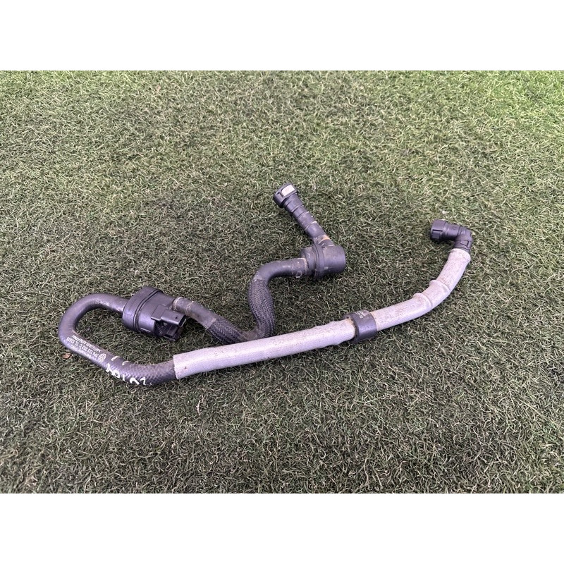 Клапан вентиляции топливного бака (топливная система) Volkswagen Touareg NF 2013 3.6 7P6133352C