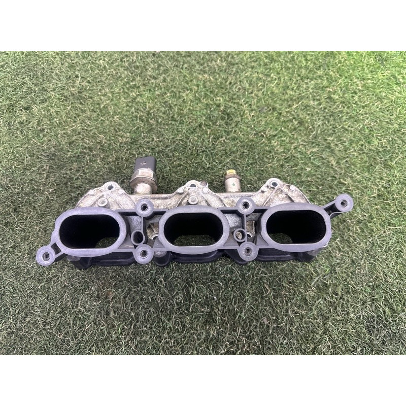 Коллектор впускной (впускная система) AUDI Q5 8R 2012 3.2 06E133125D