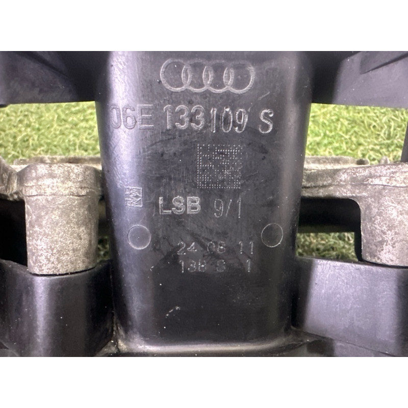 Коллектор впускной (впускная система) AUDI Q5 8R 2012 3.2 06E133125D