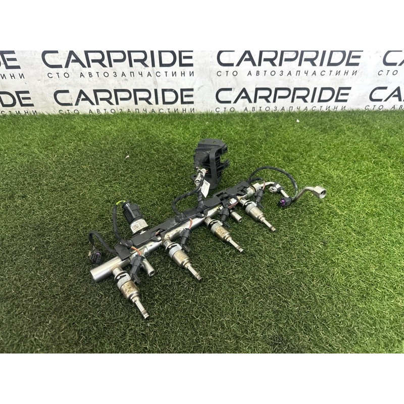 Топливная рампа (топливная система) AUDI Q5 FY 2018 2.0 DAYB 06K133317AA