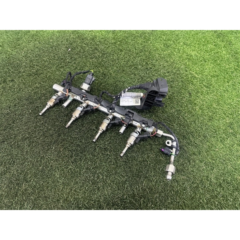 Топливная рампа (топливная система) AUDI Q5 FY 2018 2.0 DAYB 06K133317AA