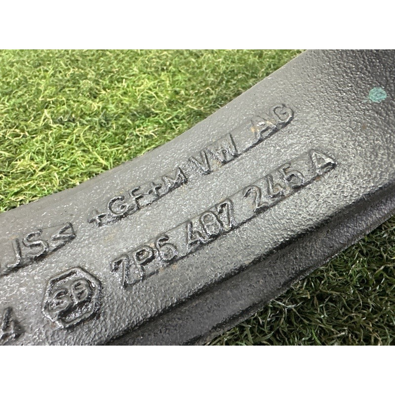 Поворотный кулак (подвеска) AUDI Q7 4L 2011 3.0 TFSi 7L8407257B