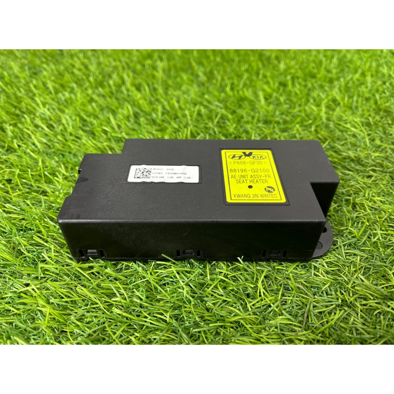 Блок управления подогревом сидения (электрика / блоки управления) Hyundai Ioniq AE 2018 1.6 Hybrid 88196G2100